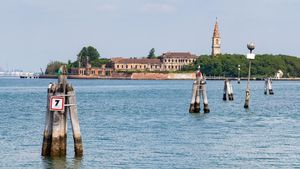 Pulau Arwah di Venesia, Dulu Tempat Karantina Wabah Pes