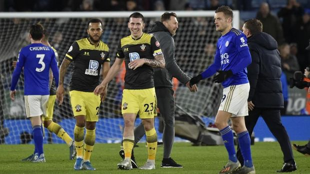 Leicester City kalah 1-2 dari Southampton di kandang sendiri.