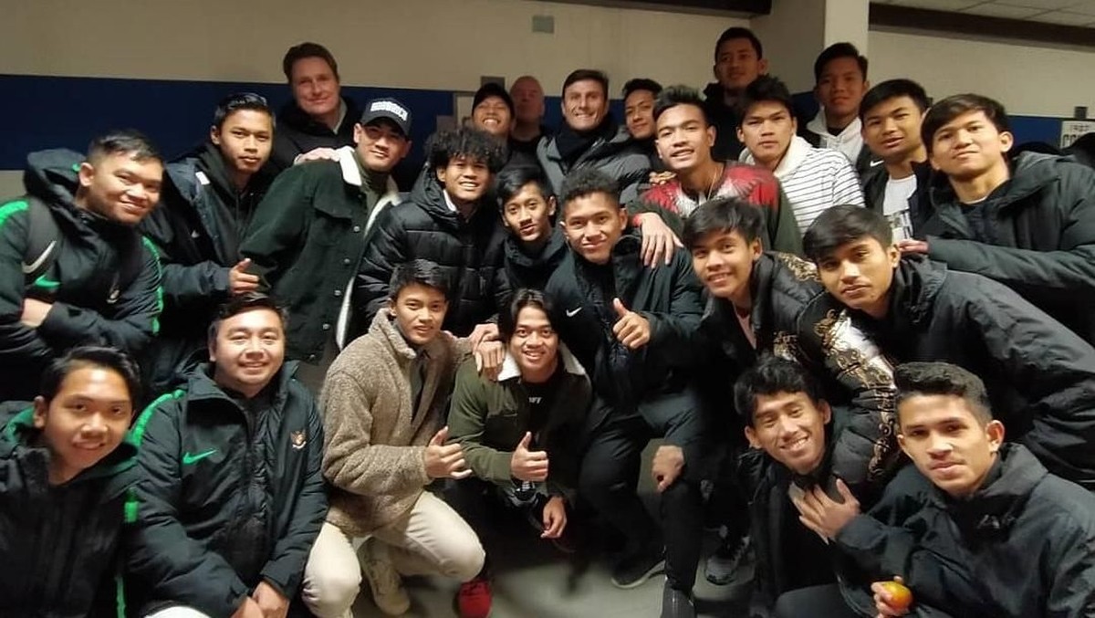 Garuda Select bertemu dengan Javier Zanetti. (Foto: dok.Garuda Select)