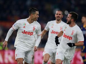 Tekuk Roma 2-1, Juventus Geser Inter dari Puncak Klasemen Tekuk Roma 2-1, Juventus Geser Inter dari Puncak Klasemen