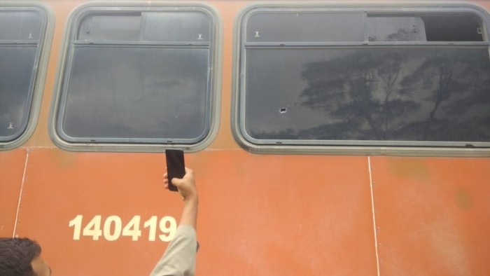 OTK Tembak Bus Karyawan Freeport, Polisi Pastikan Tak Ada Korban OTK Tembak Bus Karyawan Freeport, Polisi Pastikan Tak Ada Korban