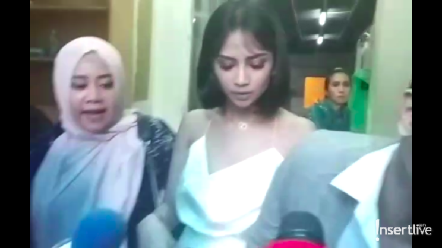 Singgung Soal Resepsi dan Bulan Madu, Vanessa Angel: Ada Deh!