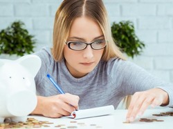 Zodiak Keuangan 25 November: Scorpio Jangan Tergoda Promosi