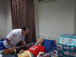 Dirut BPJS Kesehatan Tinjau Layanan Cuci Darah dengan Finger Print