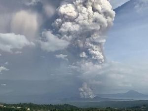 Gunung Taal di Filipina Erupsi, Warga Dievakuasi