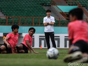 Tonton Shin Tae-Yong Gembleng Timnas U-19