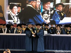 ITB Anugerahi Jusuf Kalla Gelar Doktor Kehormatan