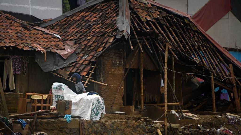 Perjuangan Korban Banjir-Longsor Lebak Menanti Jaminan Hidup Perjuangan Korban Banjir-Longsor Lebak Menanti Jaminan Hidup