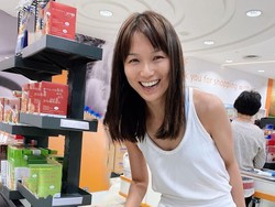 Kantong Plastik Dilarang, Aktris Singapura Belanja Pakai Tas Rp 68 Juta