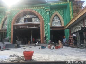 Mega Proyek Masjid Bergaya Nabawi Mojokerto Kembali Molor, Ini Penyebabnya Mega Proyek Masjid Bergaya Nabawi Mojokerto Kembali Molor, Ini Penyebabnya