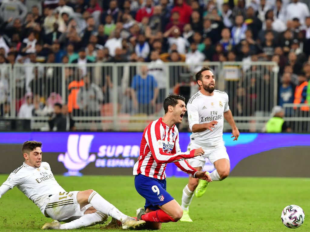 Morata KO Dua Kali sampai Muntah: Ditekel Valverde, Kepalanya Terinjak Carvajal Morata KO Dua Kali sampai Muntah: Ditekel Valverde, Kepalanya Terinjak Carvajal