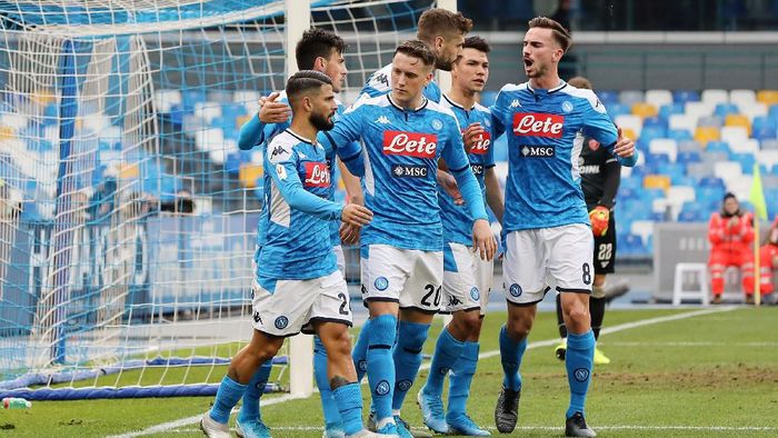 Napoli menang 2-0 atas Perugia untuk lolos ke perempatfinal Coppa Italia (Foto: Francesco Pecoraro/Getty Images) Napoli menang 2-0 atas Perugia untuk lolos ke perempatfinal Coppa Italia (Foto: Francesco Pecoraro/Getty Images)