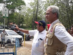 Lahan Rusak Bikin Banjir Brebes, Ganjar Minta Warga Tanam Pohon