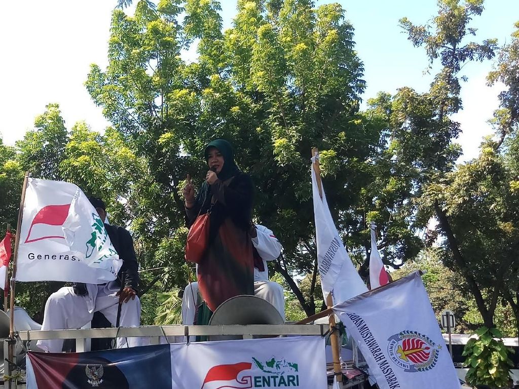 Demo di Balai Kota Jakarta: Tarung Wacana, Kompak Salah Eja Nama Demo di Balai Kota Jakarta: Tarung Wacana, Kompak Salah Eja Nama