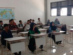 Masih Ada Anak di Surabaya Tak Mampu Sekolah SMA, Ini Solusi Pemkot Masih Ada Anak di Surabaya Tak Mampu Sekolah SMA, Ini Solusi Pemkot