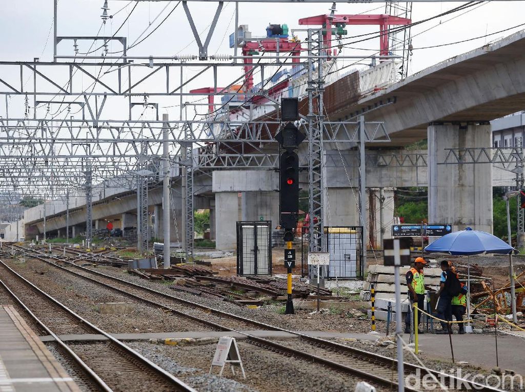Mantap! Double Track KA Lintas Selatan Jawa Sudah Tersambung 550 KM Mantap! Double Track KA Lintas Selatan Jawa Sudah Tersambung 550 KM