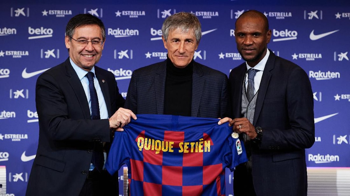 Josep Maria Bartomeu ingin Barcelona raih trebel di bawah besutan Quique Setien (Foto: Alex Caparros/Getty Images)