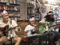 Gemasnya Angan, Putra Cholil Mahmud di Klip Stay Up All Day