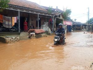 Selain Jalur Pantura, Banjir Juga Genangi Rumah Warga di Pati