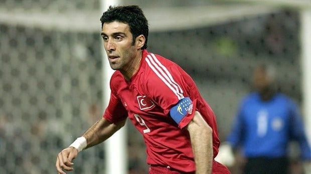 Hakan Sukur jadi sopir taksi online 