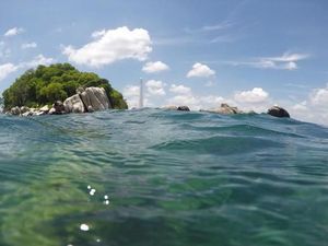 Coba Tebak, Pantai Cantik Ini Ada di Mana?