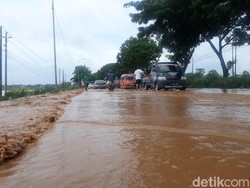 Waspada! Banjir Genangi Jalur Pantura Pati, Arus Lalin Dialihkan