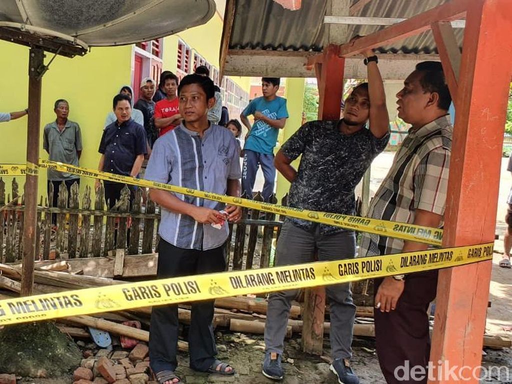 Tertimpa Bangunan Sekolah Ambruk, Murid SD di Polman Tewas Tertimpa Bangunan Sekolah Ambruk, Murid SD di Polman Tewas