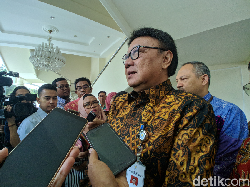 Tjahjo Wanti-wanti Gubernur Riau Lantik Keluarga Jadi Pejabat: Jangan KKN!