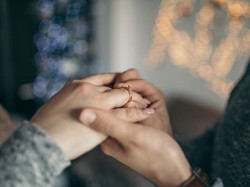 5 Ide Unik dan Romantis untuk Melamar Wanita Pujaan!