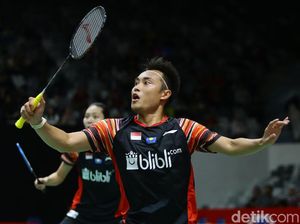 Hafiz/Gloria yang Belum Juga Terbiasa dengan Angin Istora Hafiz/Gloria yang Belum Juga Terbiasa dengan Angin Istora