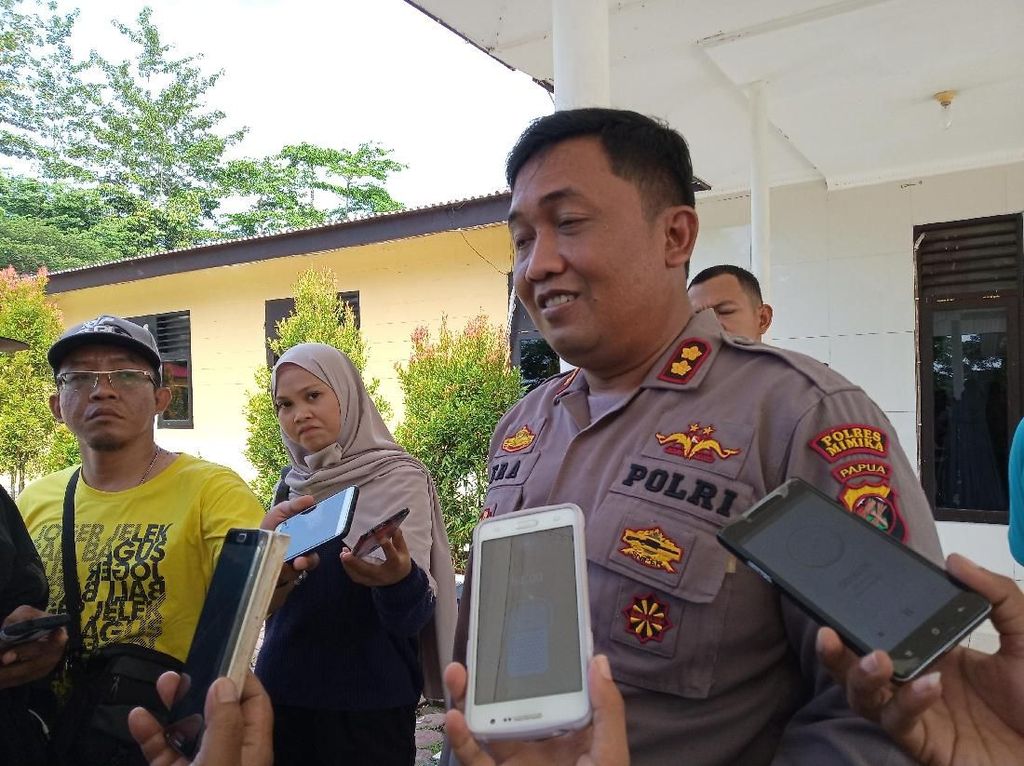 Polisi: Penembak Bus Karyawan Freeport KKSB Kali Kopi Dipimpin Joni Botak Polisi: Penembak Bus Karyawan Freeport KKSB Kali Kopi Dipimpin Joni Botak