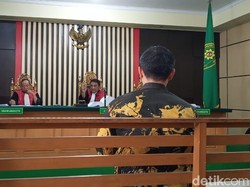 Jaksa KPK Hadirkan Zumi Zola sebagai Saksi Kasus Suap Pengesahan APBD Jambi