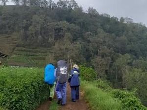 Mendaki Gunung Arjuno Saat Musim Hujan, Begini Caranya