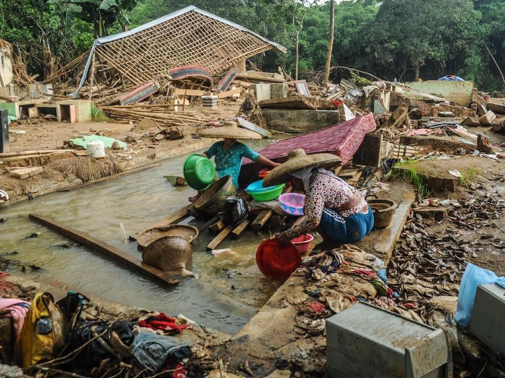 Dua Pekan Usai Banjir Bandang di Lebak, Warga Krisis Air Bersih