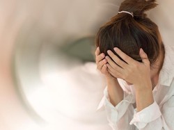 Bagaimana Stres Bisa Bikin Rambut Beruban? Studi Ungkap Jawabannya