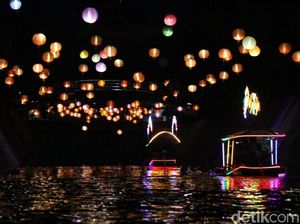 Nyala Lampion, Tanda Perahu Wisata Imlek di Solo Beroperasi