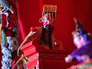 Wayang Potehi Hibur Pengunjung Pusat Perbelanjaan