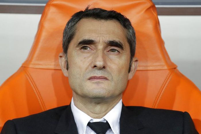 Eks pelatih Barcelona Ernesto Valverde diklaim tidak terkejut dengan pemecatannya. Foto: Hassan Ammar / AP Photo Eks pelatih Barcelona Ernesto Valverde diklaim tidak terkejut dengan pemecatannya. Foto: Hassan Ammar / AP Photo