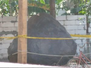 Apa Isi Prasasti Bumi Mataram yang Disakralkan di Keraton Agung Sejagat?