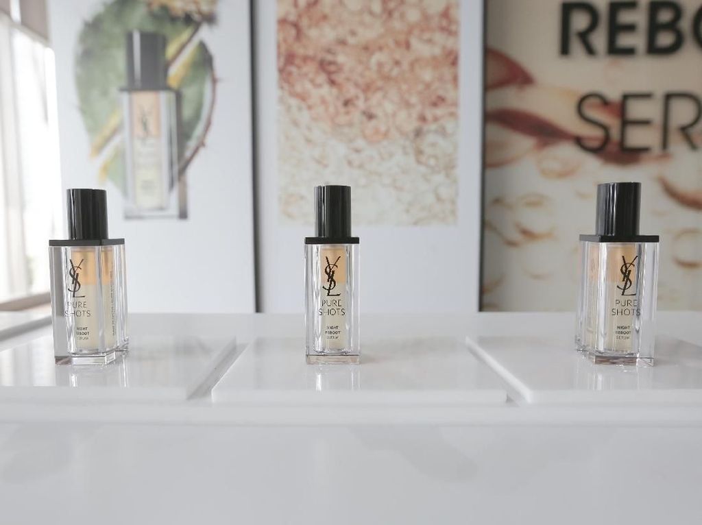 YSL Rilis Rangakaian Serum untuk Cegah Penuaan Kulit YSL Rilis Rangakaian Serum untuk Cegah Penuaan Kulit