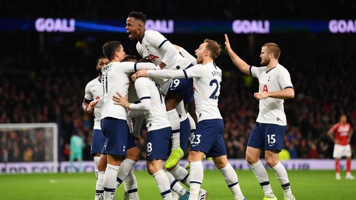 Tottenham Hotspur berhasil mengalahkan Middlesbrough 2-1 (Foto: Justin Setterfield/Getty Images) Tottenham Hotspur berhasil mengalahkan Middlesbrough 2-1 (Foto: Justin Setterfield/Getty Images)