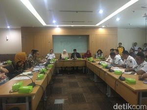 Pemilik Toko di Jalan Sabang Datangi DPRD DKI, Protes Revitalisasi Trotoar Pemilik Toko di Jalan Sabang Datangi DPRD DKI, Protes Revitalisasi Trotoar