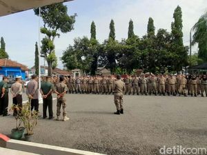 Jerit Satpol PP Non ASN Pangandaran, Gaji Tak Kunjung Dibayar 3 Bulan Jerit Satpol PP Non ASN Pangandaran, Gaji Tak Kunjung Dibayar 3 Bulan