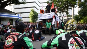 Potret Driver Ojol Geruduk Kemenhub