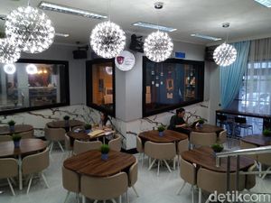 Berdesakan dan Menu Biasa, Kantin Kampus Selalu Bikin Kangen