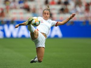 Pesepakbola Terbaik Inggris 2019: Jordan Henderson dan Lucy Bronze