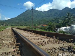 Jalan Panjang Buka Rute KRL Sampai Serang