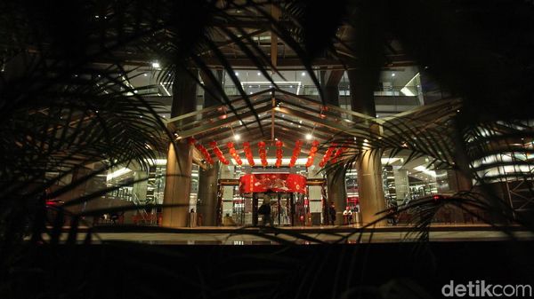 Imbas Banjir, Mal Taman Anggrek Gelap 15 Hari