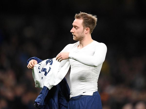 5 Pesepakbola Top yang Main di Tottenham Hotspur dan Man United