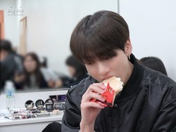 Jungkook BTS Ungkap 3 Es Krim Favoritnya, Apa Saja Ya?